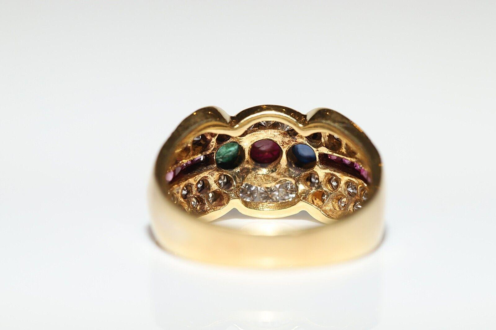 Vintage Circa 1980s 18k Gold Natural Diamond Sapphire Emerald And Ruby Ring  For Sale 3