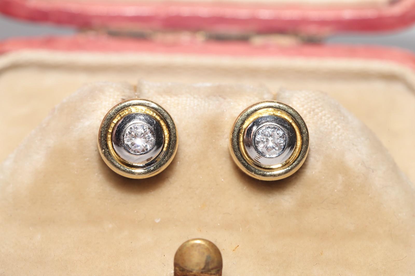 In very good condition.
Total weight is 2.7 grams.
Totally is diamond 0.15 ct.
The diamond is has F-G color and vvs clarity.
Box is not included.
Please contact for any questions.