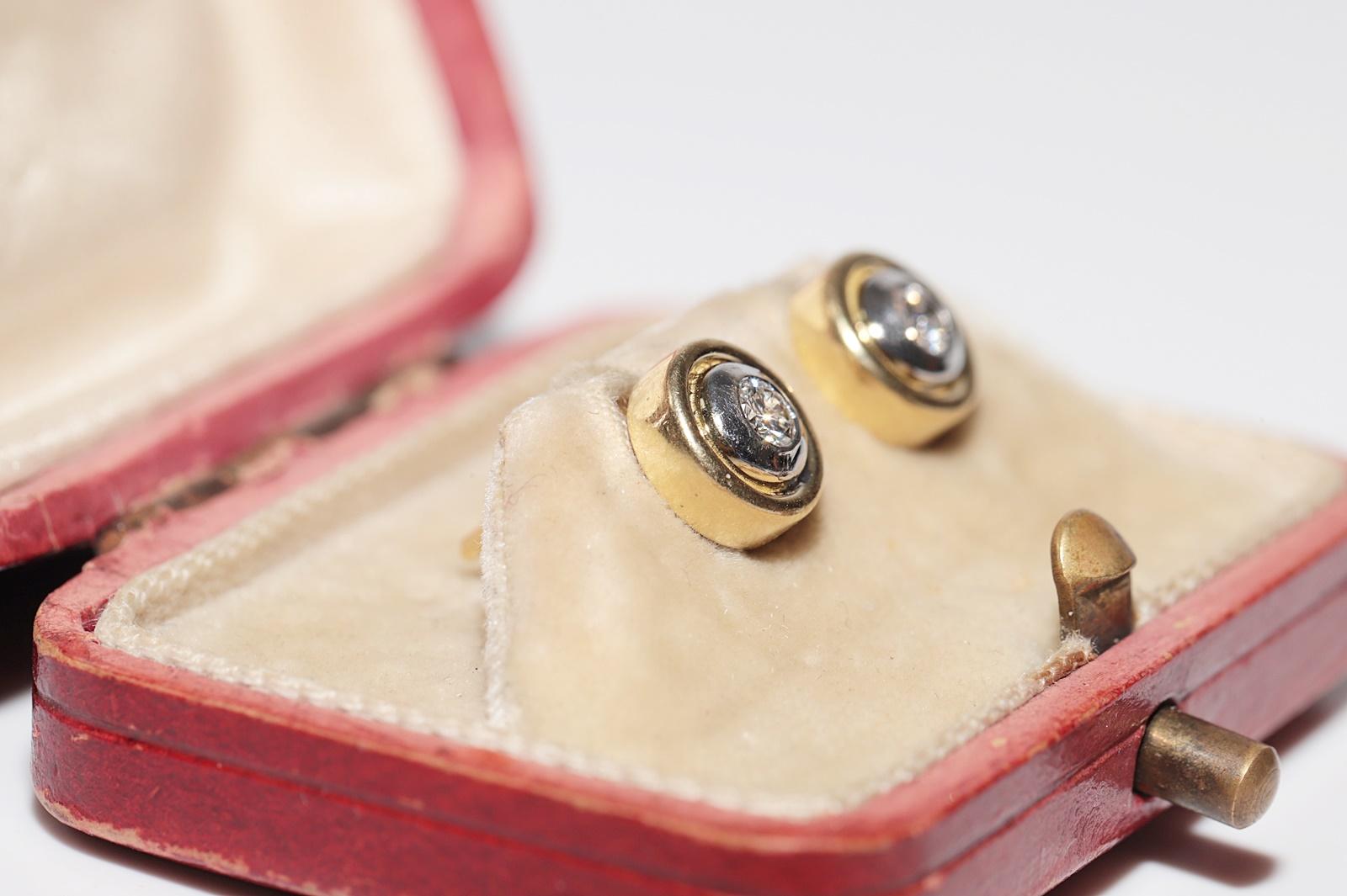 Brilliant Cut Vintage Circa 1980s 18k Gold Natural Diamond Solitaire Earring For Sale