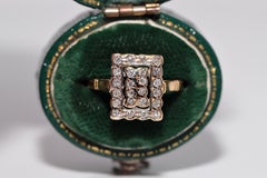 Vintage Circa 1980s 18k Gold Natural Diamond Square Style Ring