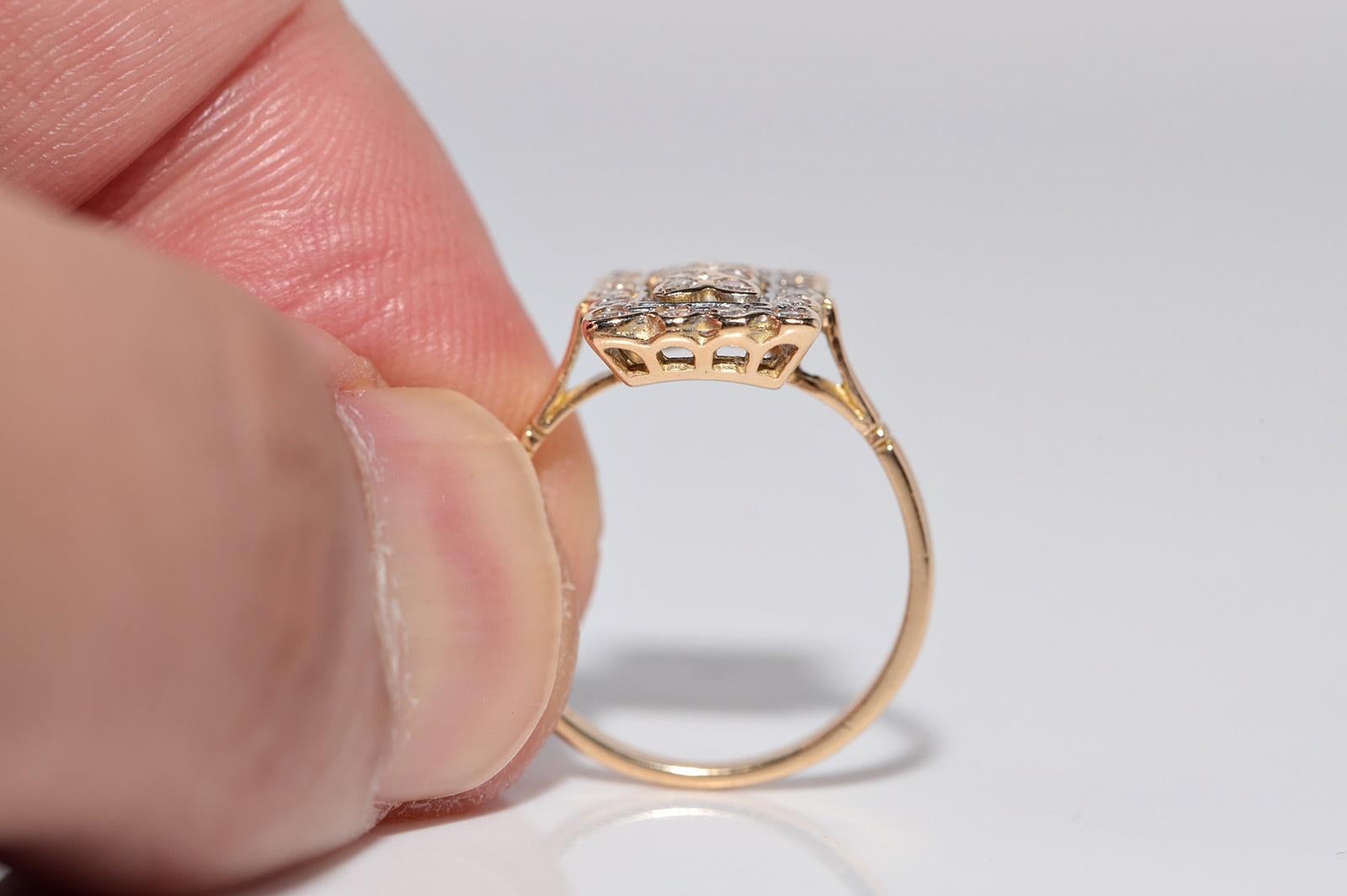 Anello quadrato con diamante naturale in oro 18 carati, vintage CIRCA gli anni '80 in vendita 1