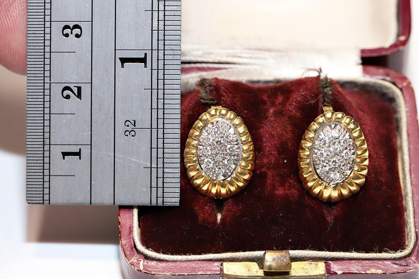 Brilliant Cut Vintage Circa 1980s 18k Gold Natural Diamond Stud Earring  For Sale