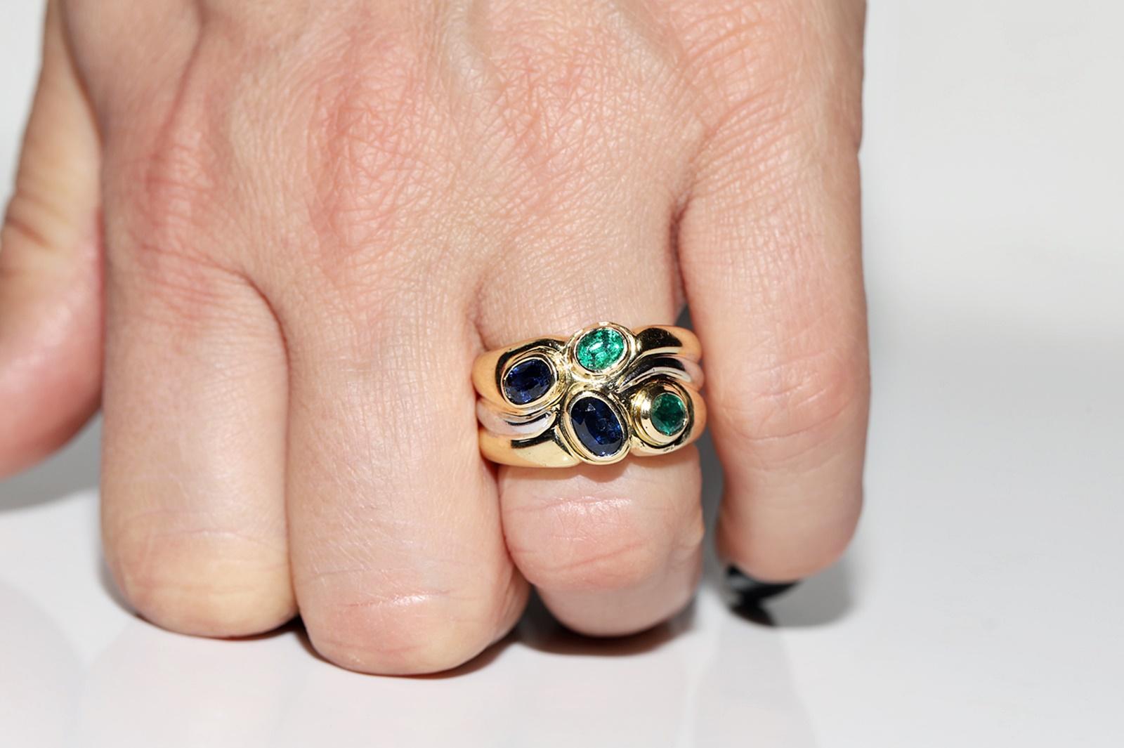 Retro Vintage Circa 1980s 18k Gold Natural Emerald And Sapphire Decorated Ring For Sale