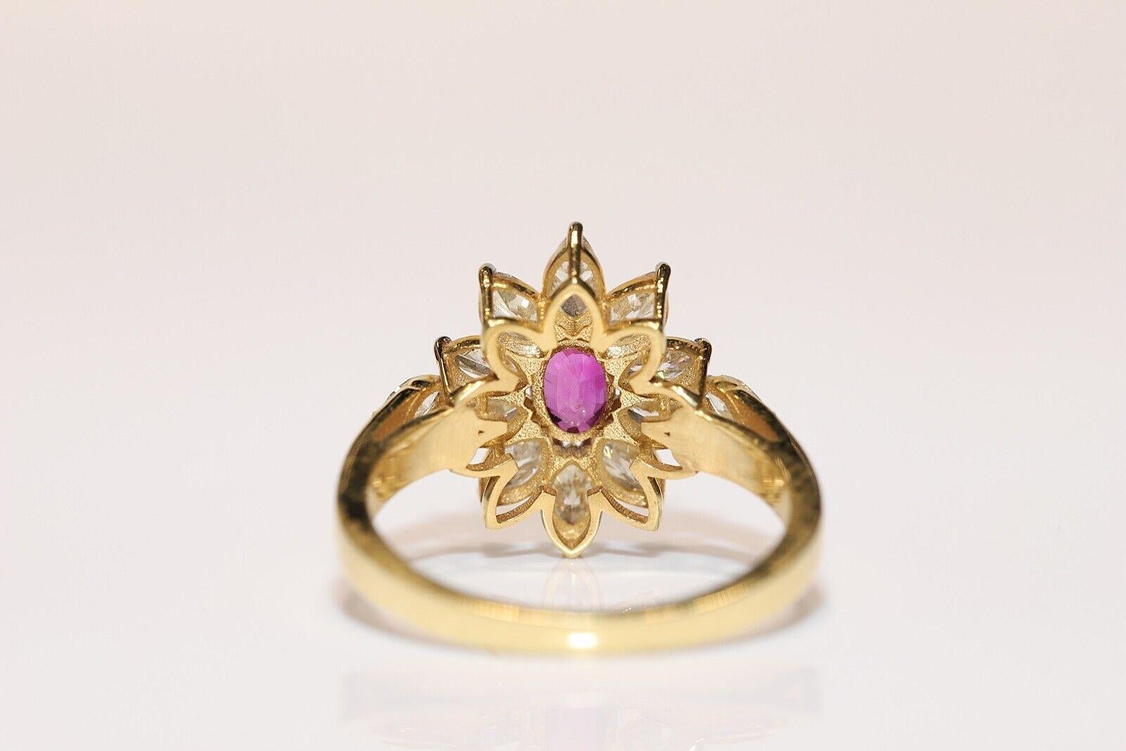 Vintage Circa 1980s 18k Gold Natural Marquise Cut Diamond And Ruby Ring In Good Condition For Sale In Fatih/İstanbul, 34