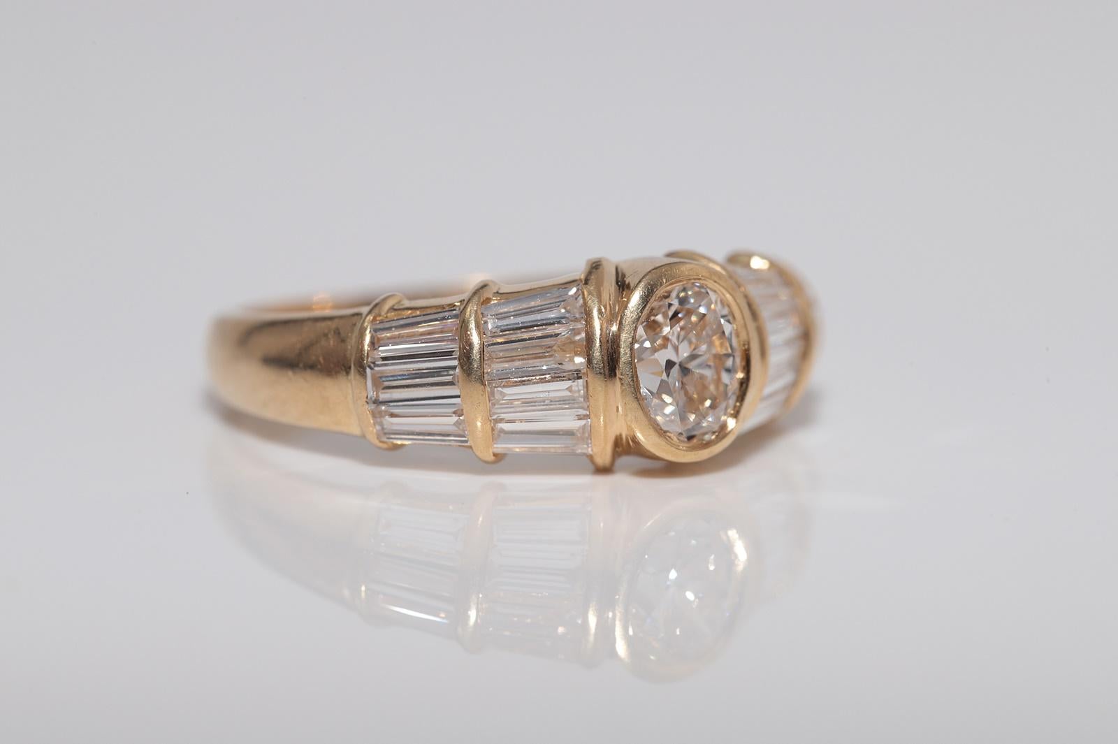 Anello con diamante naturale taglio ovale e taglio baguette in oro 18 carati, vintage, anni '80 circa In condizioni buone in vendita a Fatih/İstanbul, 34