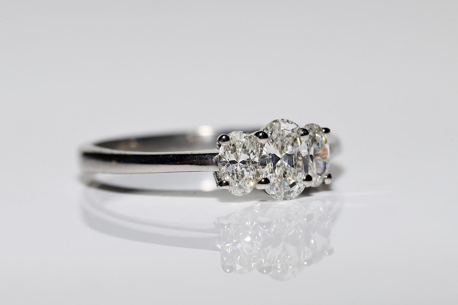 Vintage Circa 1980er Jahre 18k Gold Natürlicher Ovalschliff Diamant Dekorierter Ring Damen im Angebot
