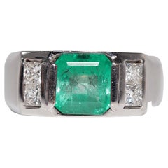 Vintage Circa 1980s 18k Gold Natural Princess Cut Diamond And Emerald Ring
