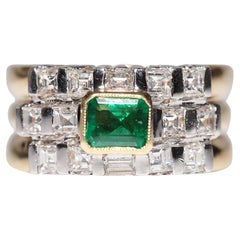 Vintage Circa 1980 Bague en or 18k diamant naturel taille princesse et émeraude