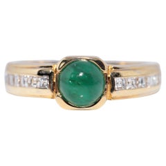 Vintage Circa 1980s 18k Gold Natural Princess Cut Diamond And Emerald Ring
