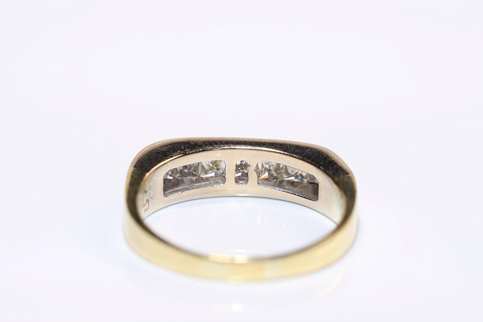 Women's Vintage Circa 1980s 18k Gold Natural Princess Cut Diamond Band Ring  For Sale
