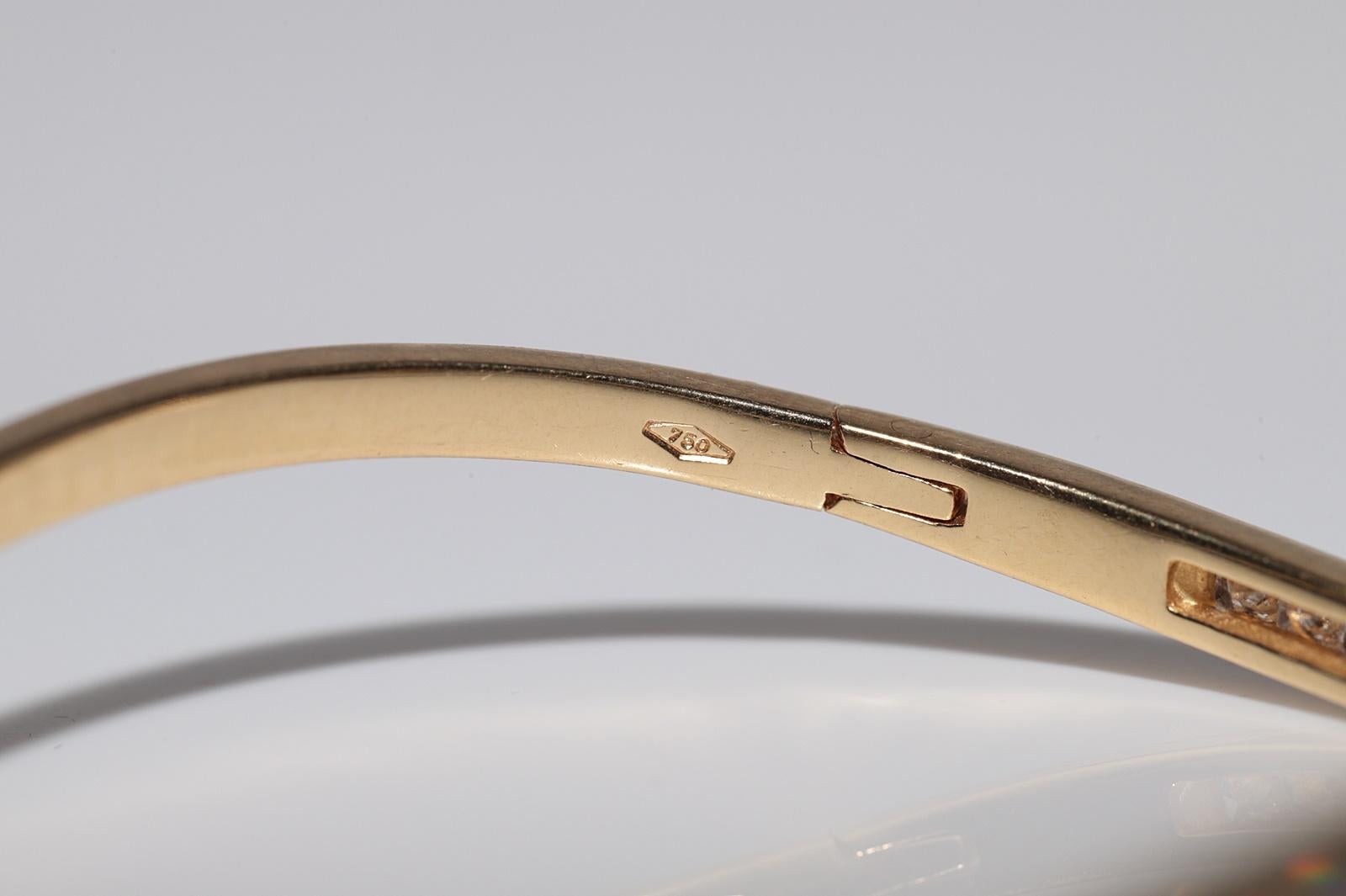 Vintage Circa 1980 Gold 18k Natural Princess Cut Diamond Bangle Bracelet en vente 6