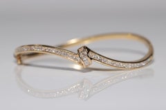 Vintage Circa 1980s 18k Gold Natural Princess Cut Diamond Bangle Bracelet