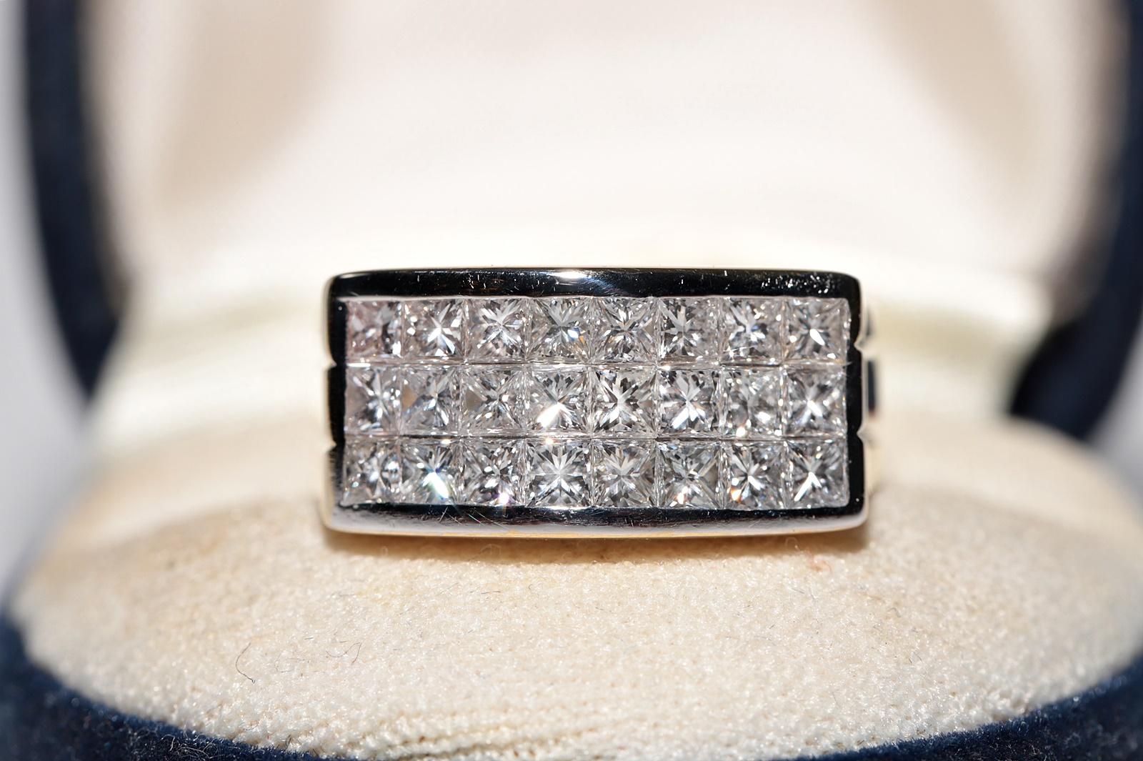 In very good condition.
Total weight is 12 grams.
Totally is diamond about 1.75 ct.
The diamond is has F-G color and vvs-vs clarity.
Ring size is US 8.5
We can make any size.
Box is not included.
Please contact for any questions.