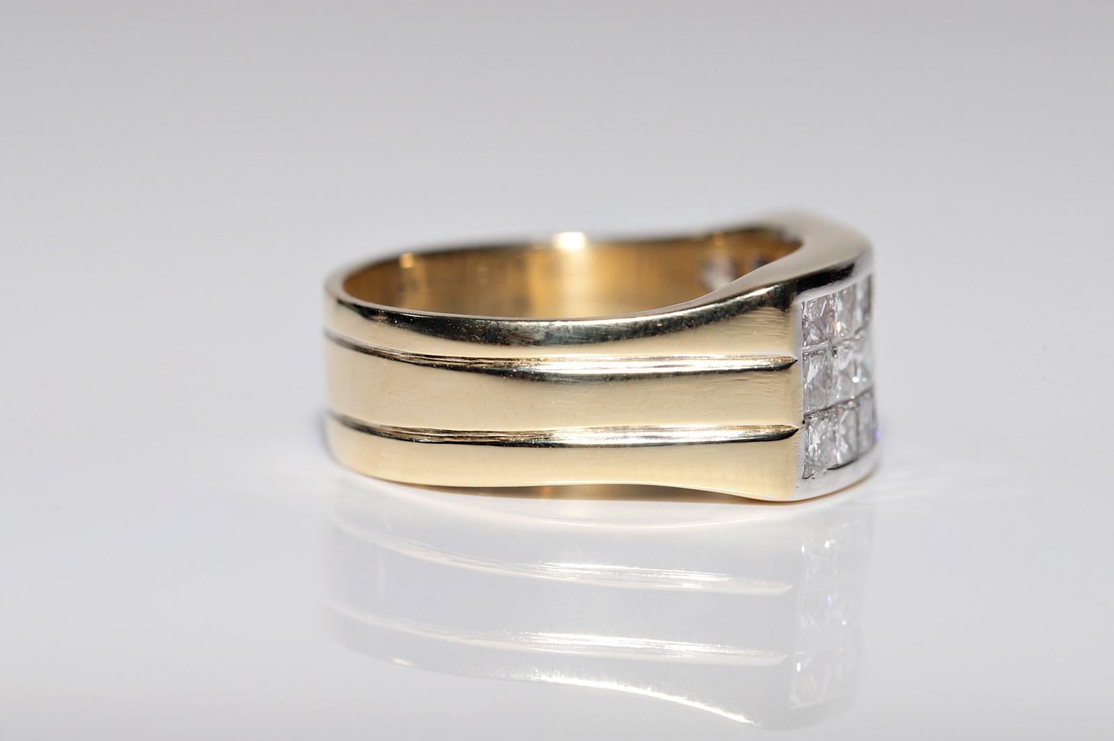 Women's Vintage Circa 1980s 18k Gold Natural Princess Cut Diamond Decorated Ring For Sale