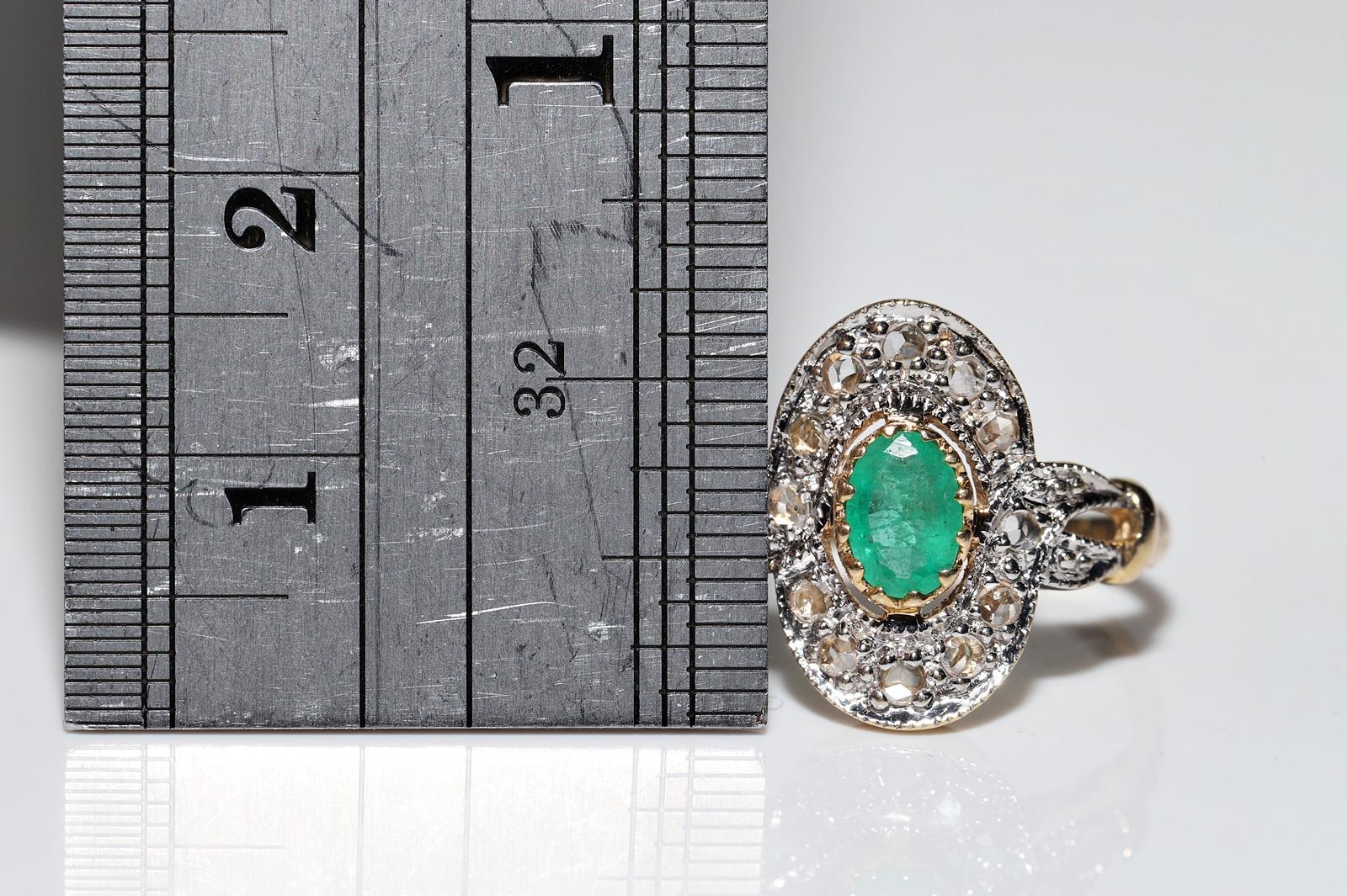 Vintage Circa 1980s 18k Gold Natural Rose Cut Diamond And Emerald Ring For Sale 5