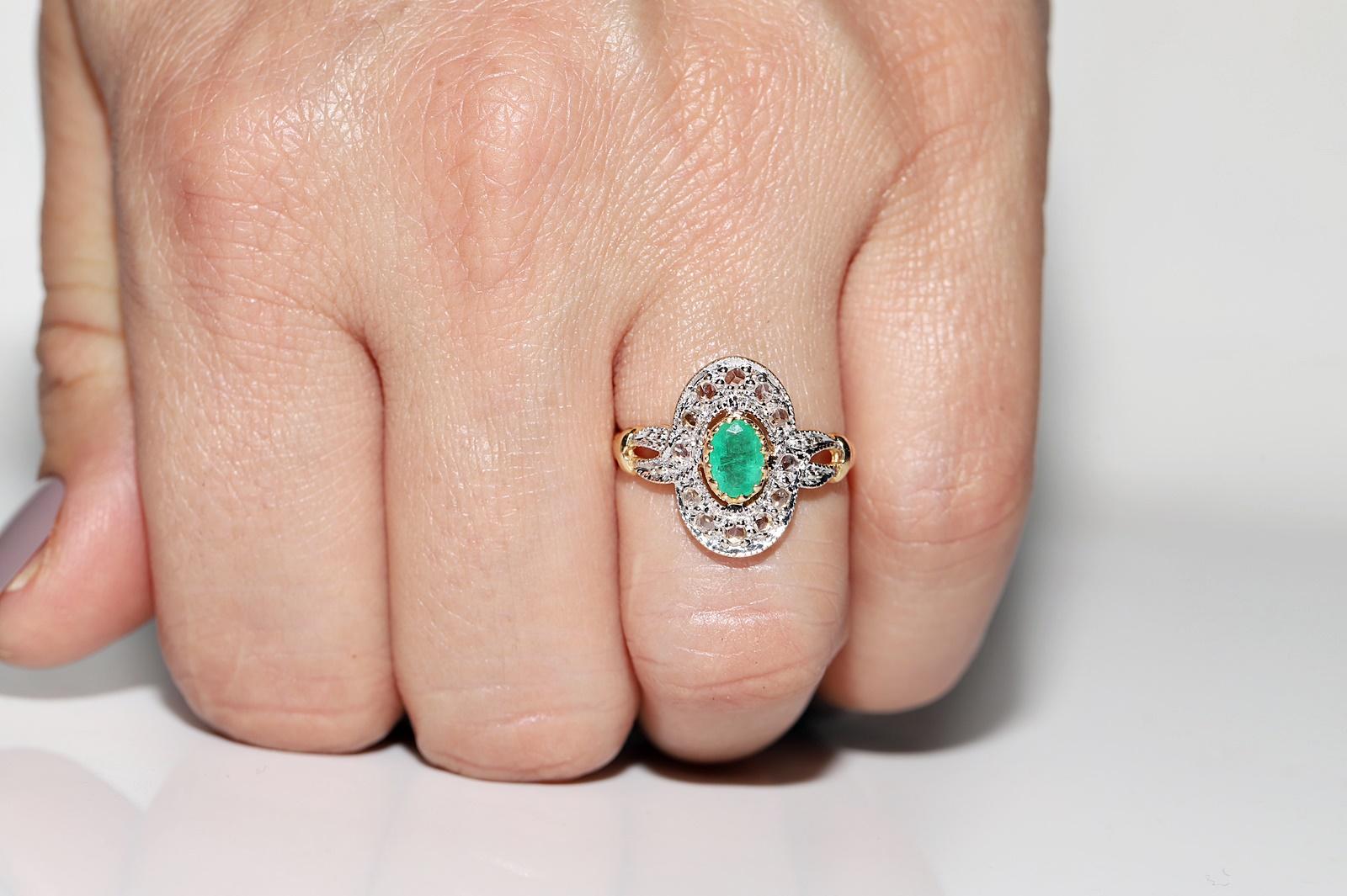 Retro Vintage Circa 1980s 18k Gold Natural Rose Cut Diamond And Emerald Ring For Sale