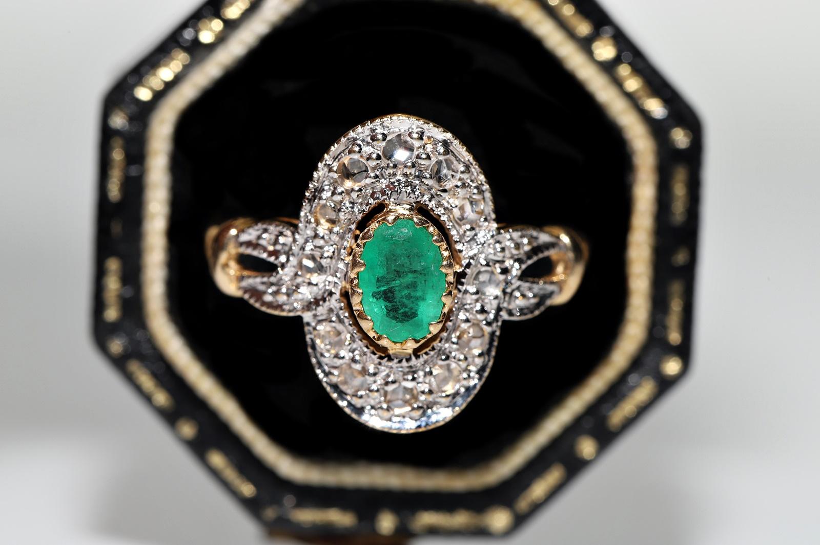 Women's Vintage Circa 1980s 18k Gold Natural Rose Cut Diamond And Emerald Ring For Sale