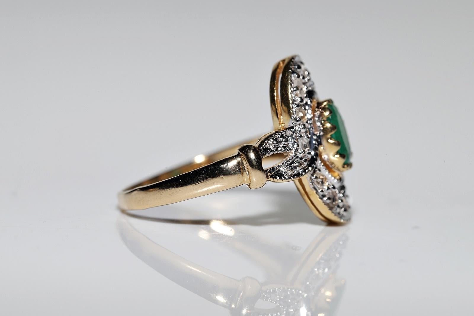 Vintage Circa 1980s 18k Gold Natural Rose Cut Diamond And Emerald Ring For Sale 4