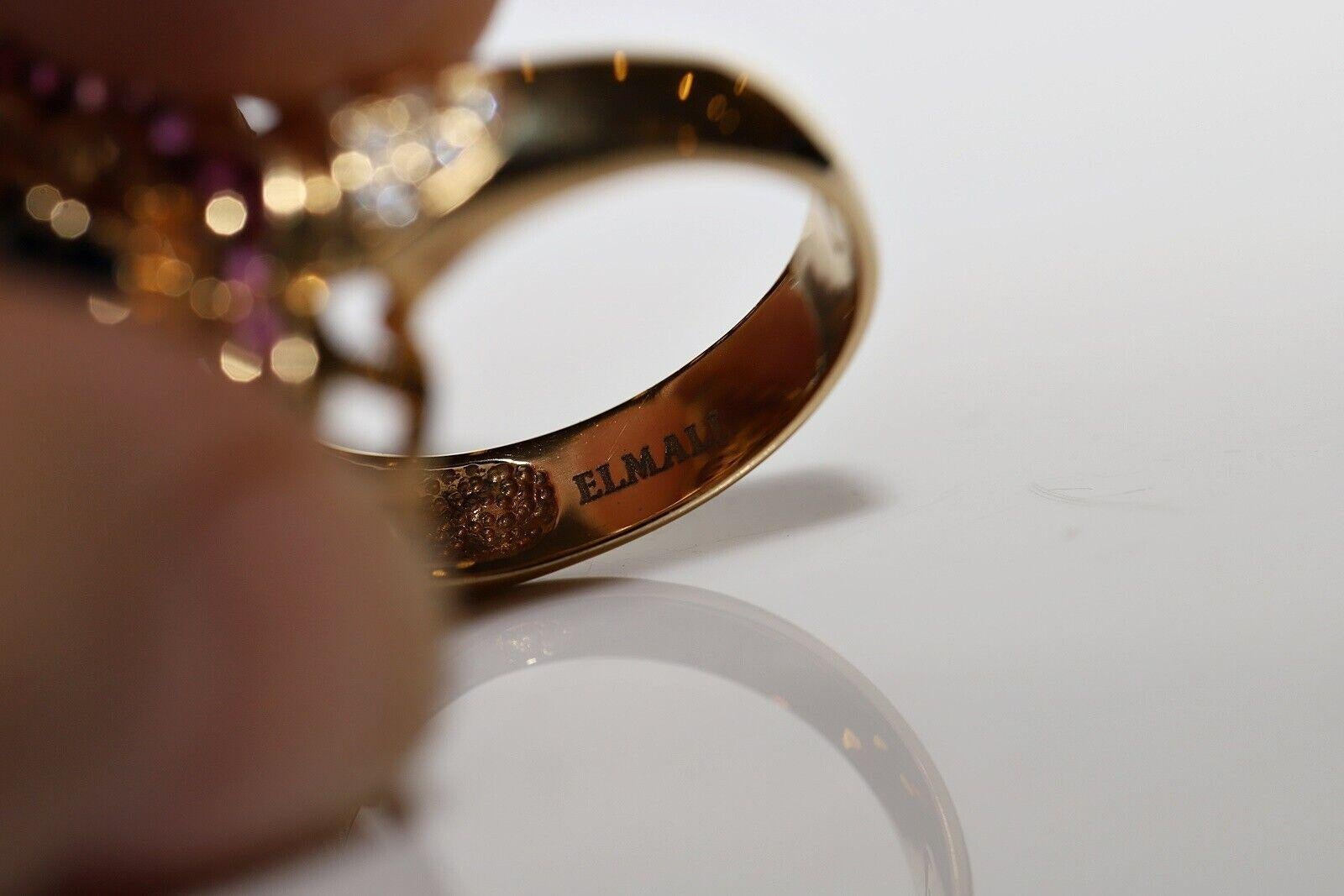Vintage Circa 1980s 18k Gold Natural Ruby And Sapphire Emerald Navette Ring For Sale 4