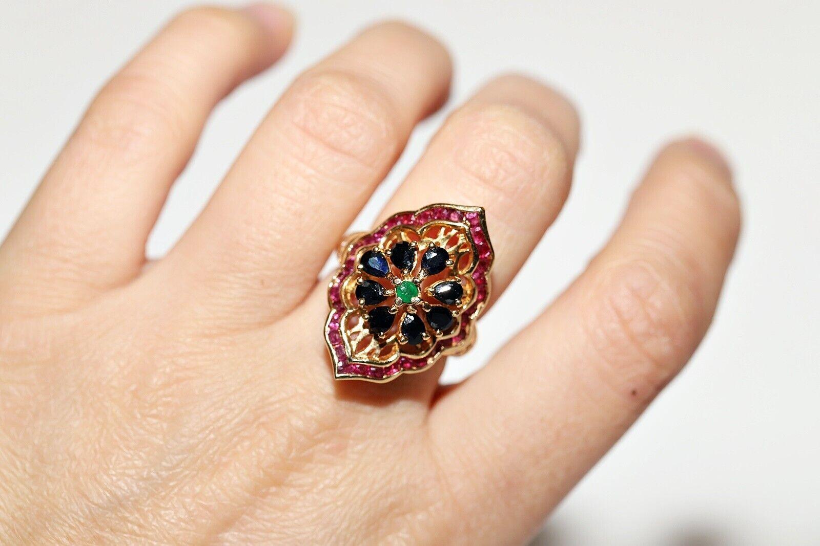Vintage Circa 1980s 18k Gold Natural Ruby And Sapphire Emerald Navette Ring For Sale 6