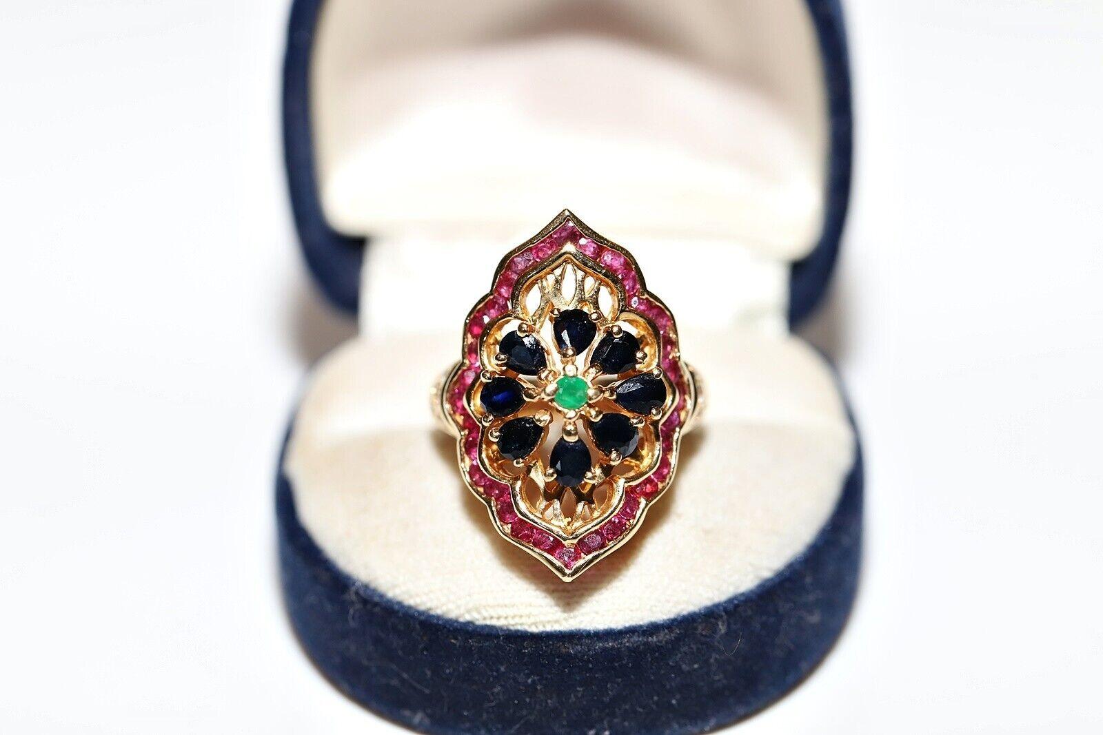 Retro Vintage Circa 1980s 18k Gold Natural Ruby And Sapphire Emerald Navette Ring For Sale
