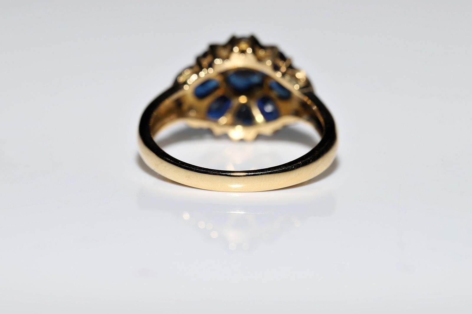 Vintage Circa 1980s 18k Gold Natural Sapphire And Diamond Decorated Ring  For Sale 3