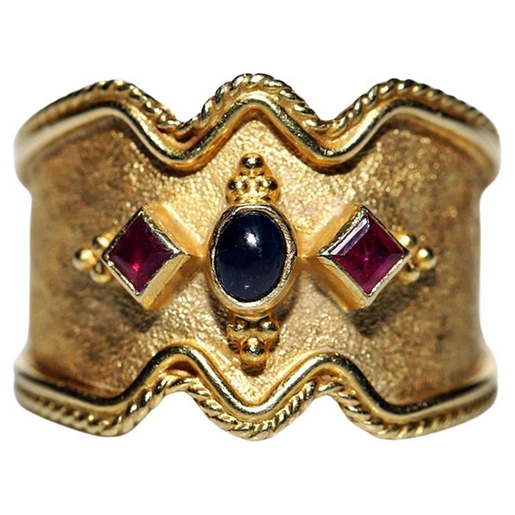Vintage Circa 1980s 18k Gold Natural Sapphire And Ruby Decorated Ring For Sale