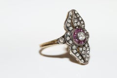 Anillo vintage circa años 80 de oro de 18 quilates sobre plata con diamante natural y rubí Navette