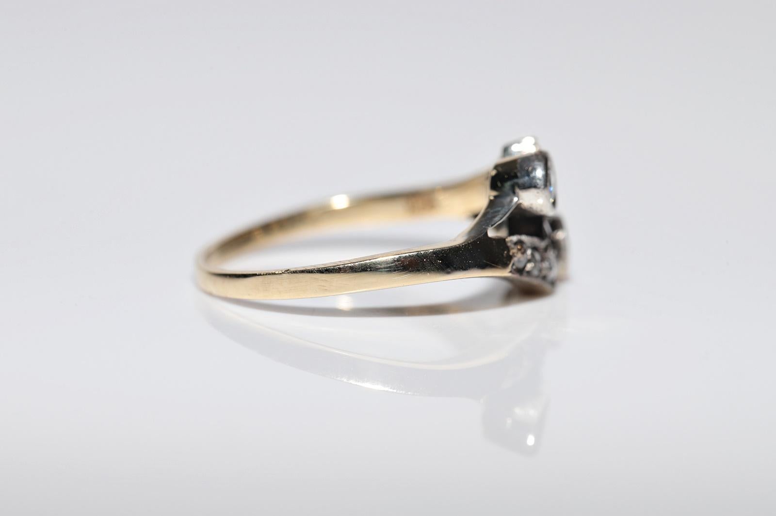 Women's Vintage Circa 1980s 18k Gold Top Silver Natural Diamond Decorated Ring For Sale
