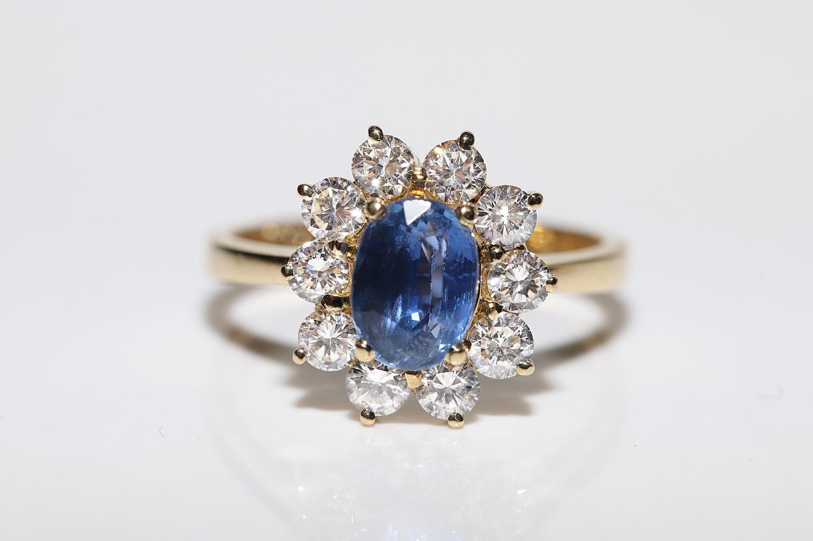 Retro Vintage Circa 1980s 18kGold Natural Diamond And Tanzanite Decorated Ring For Sale