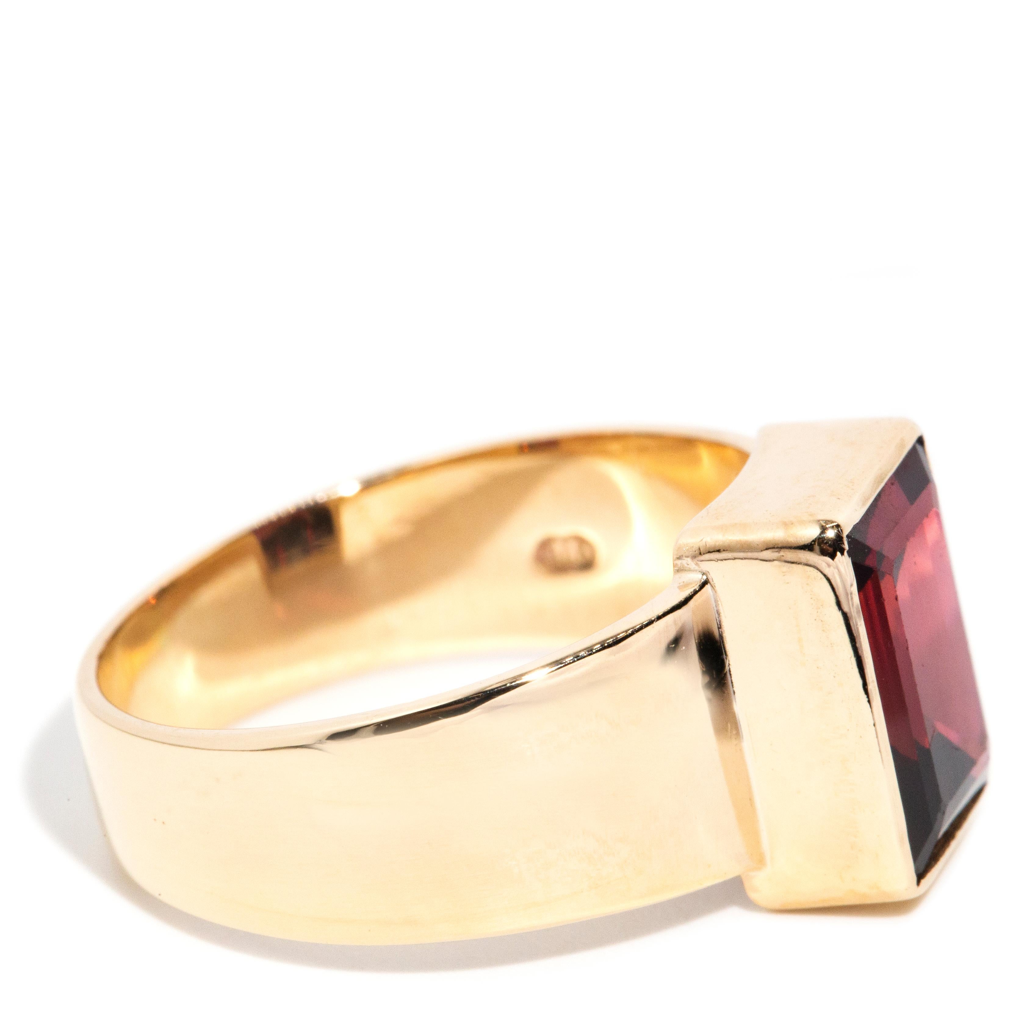 Women's Vintage Circa 1980s 4.6 Carat Bright Deep Red Garnet Vintage Ring 9 Carat Gold