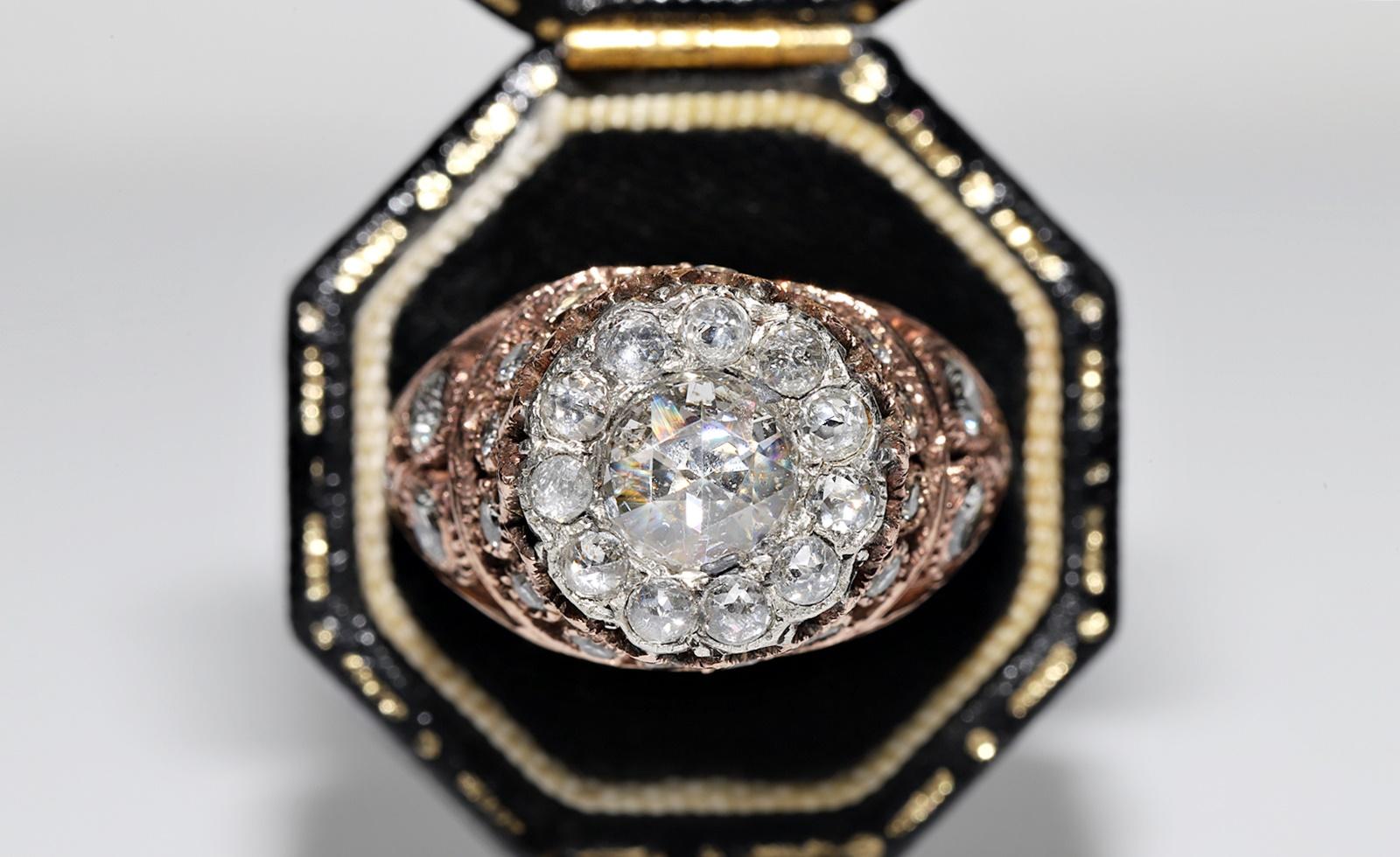 In very good condition.
Total weight is 8.4 grams.
Totally main rose cut diamond 0.91 ct.
Totally all rose cut diamond 1.70 ct.
Totally is side brilliant cut diamond 0.90 ct.
The diamond is has G-H color and vvs-vs-s1 clarity.
Ring size is US 7 (We
