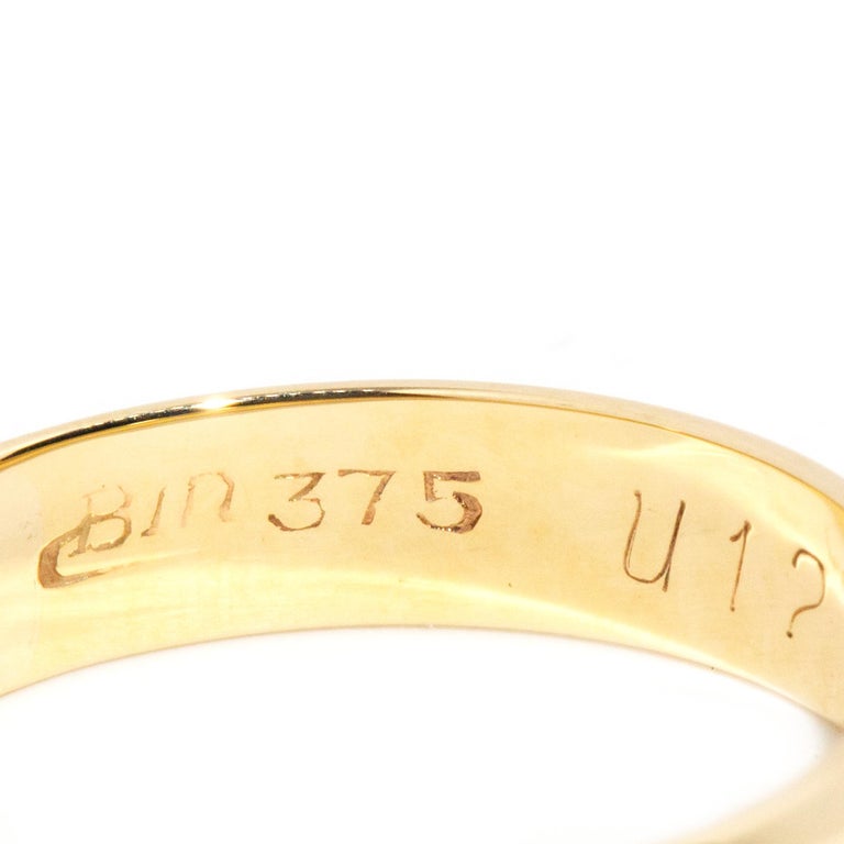 Vintage circa 1980s 9 Carat Gold Hammer Set Round Brilliant Diamond