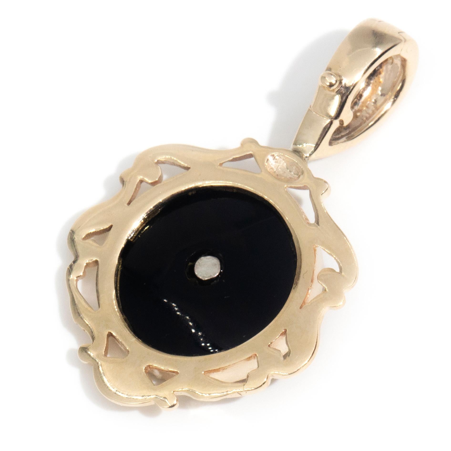 Anhänger aus 9 Karat Gelbgold und rundem Onyx, Vintage, um 1980 im Zustand „Gut“ in Hamilton, AU