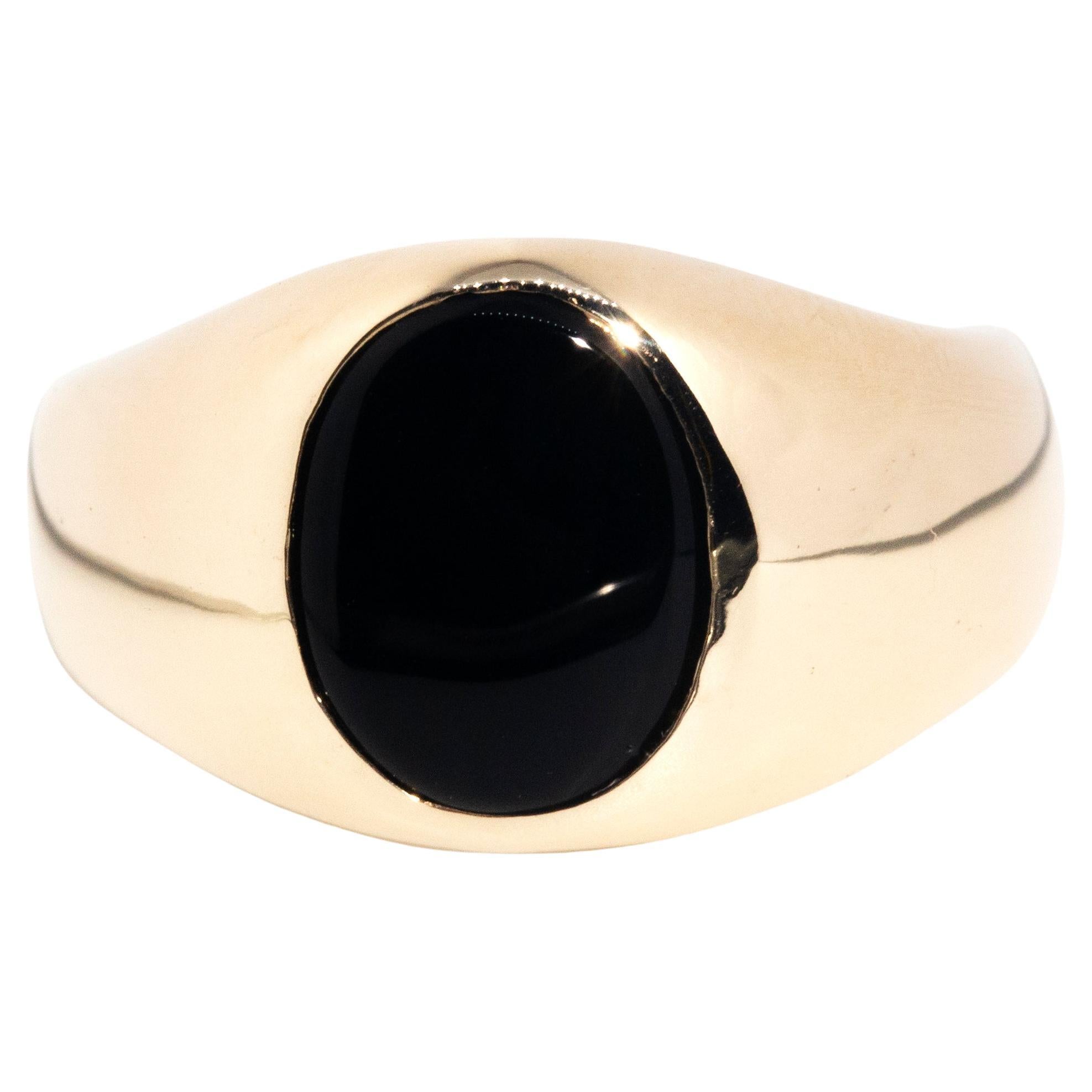 Vintage Circa 1980s 9 Carat Yellow Gold Oval Cut Onyx Domed Men's Signet Ring