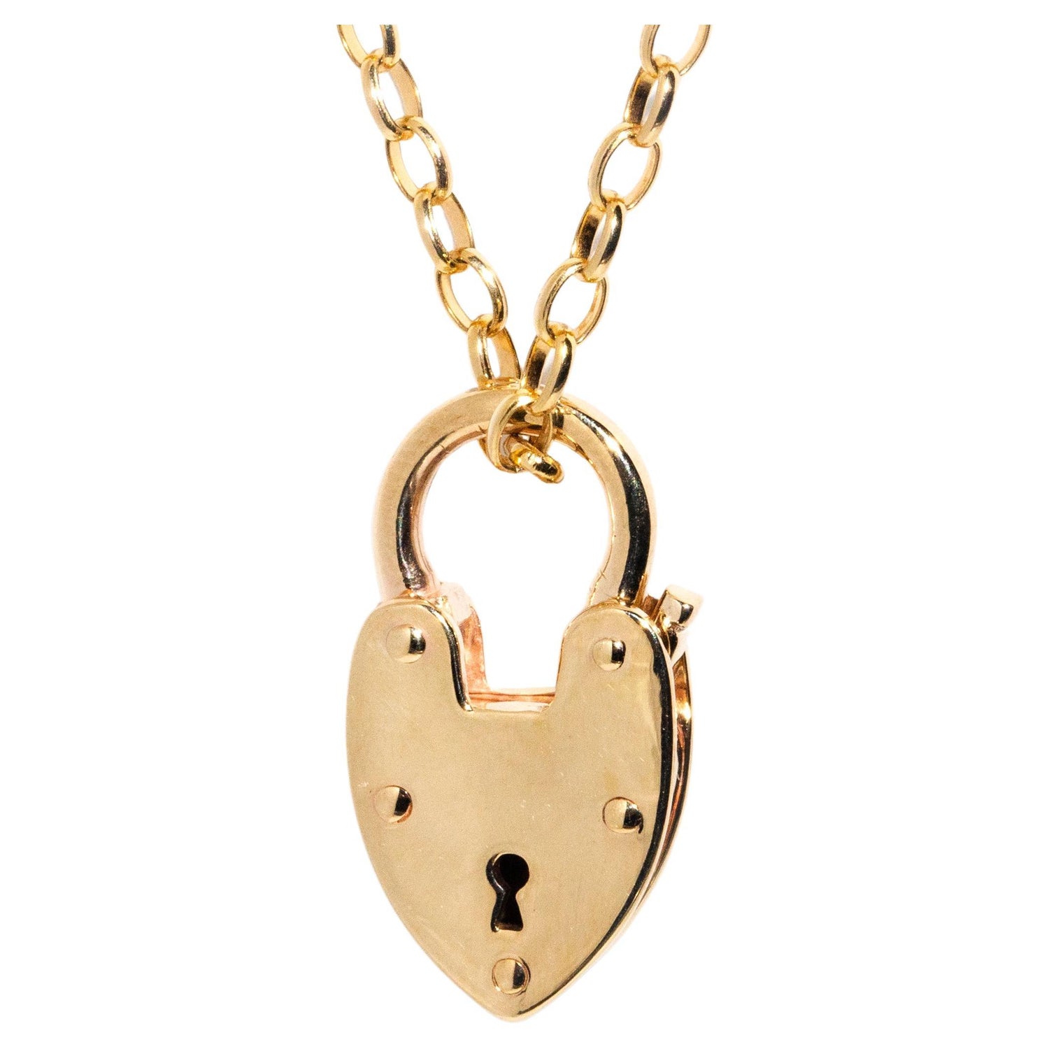 Vintage circa 1950s Heart Locket with Belcher Chain in 9 Carat Yellow Gold