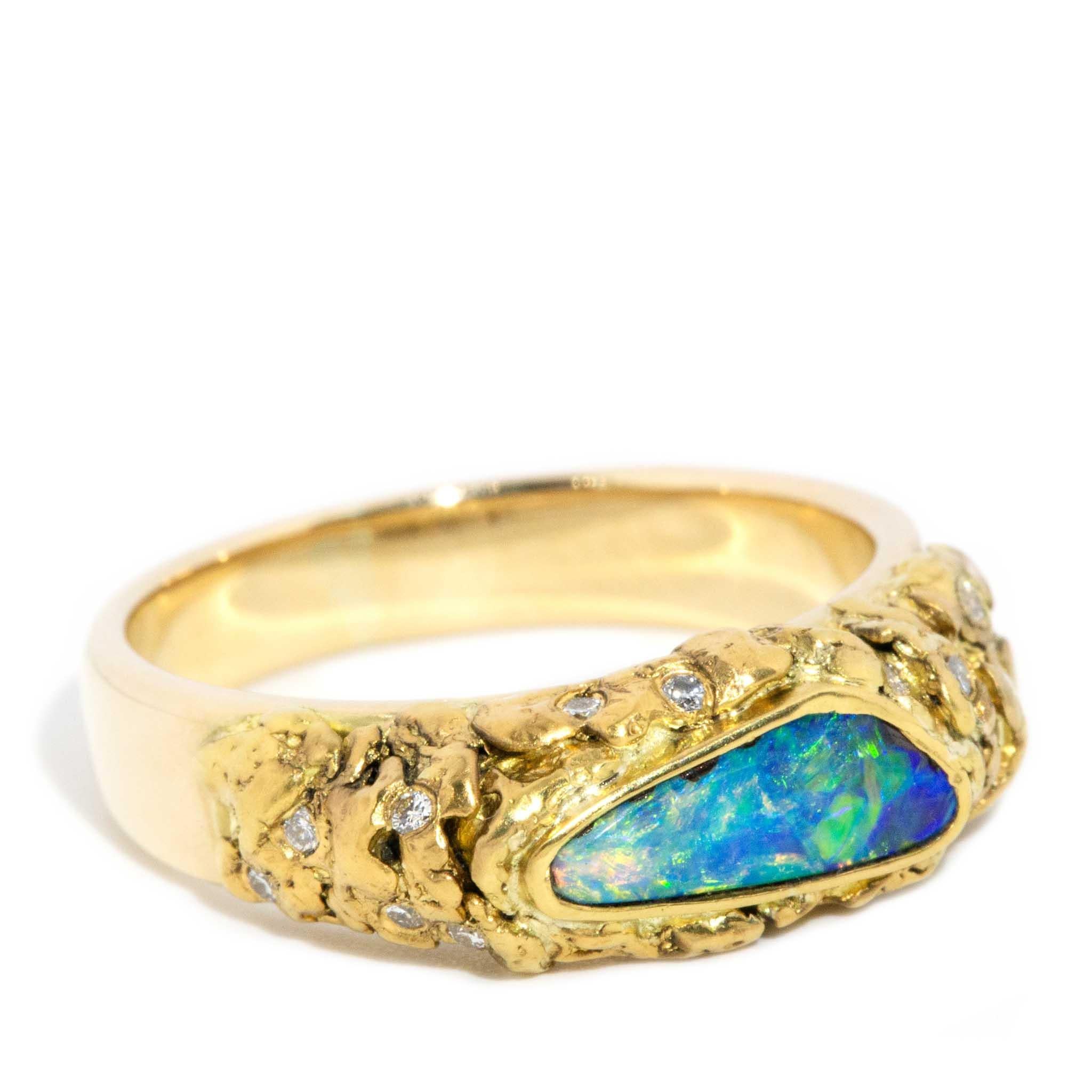 Vintage Circa 1980s Australian Boulder Opal & Diamond Ring 18 Carat Gold In Good Condition For Sale In Hamilton, AU