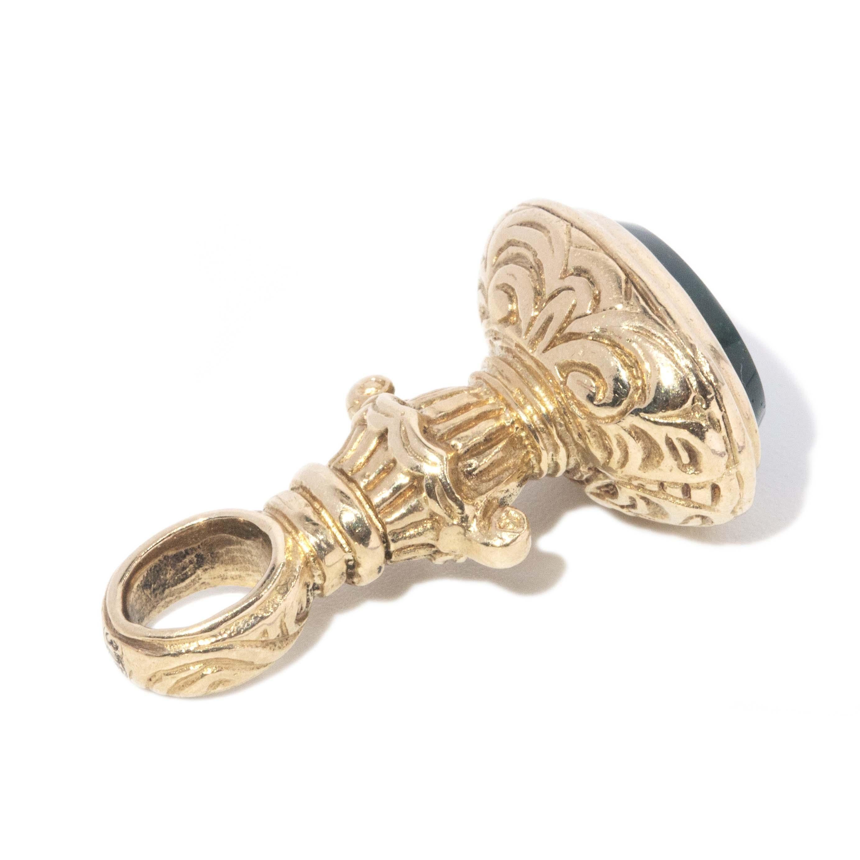 Vintage Circa 1980 Pendentif en or jaune 9 carats avec sceau en pierre de sang en vente 6