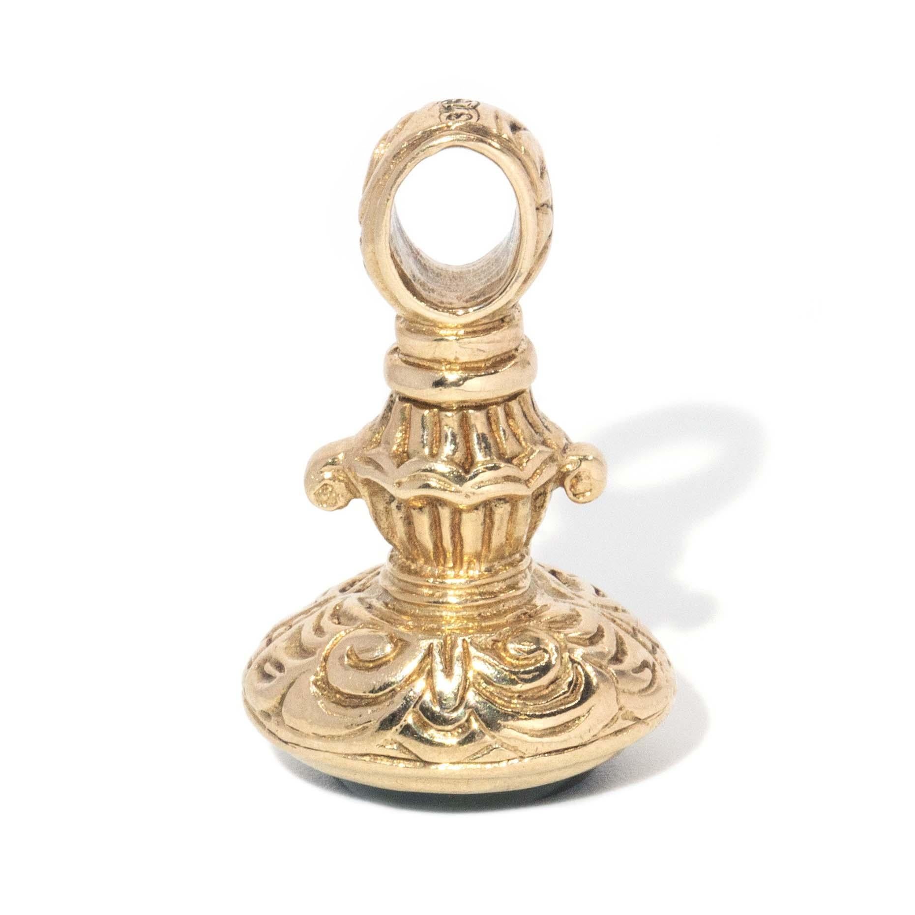 Vintage Circa 1980 Pendentif en or jaune 9 carats avec sceau en pierre de sang en vente 2