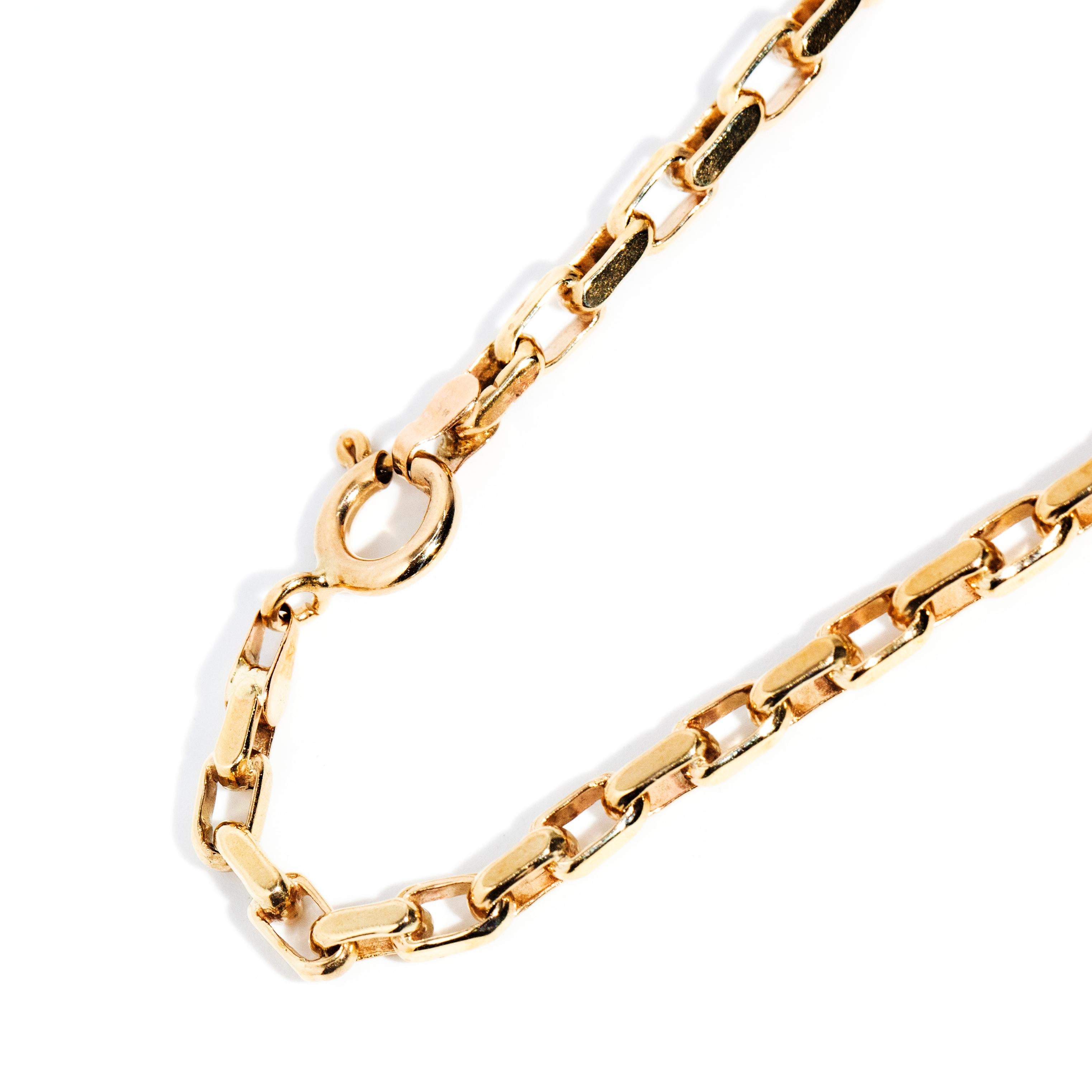 Vintage Circa 1980s Diamond Cut Heavy Oval Link Chain 9 Carat Yellow Gold For Sale 2