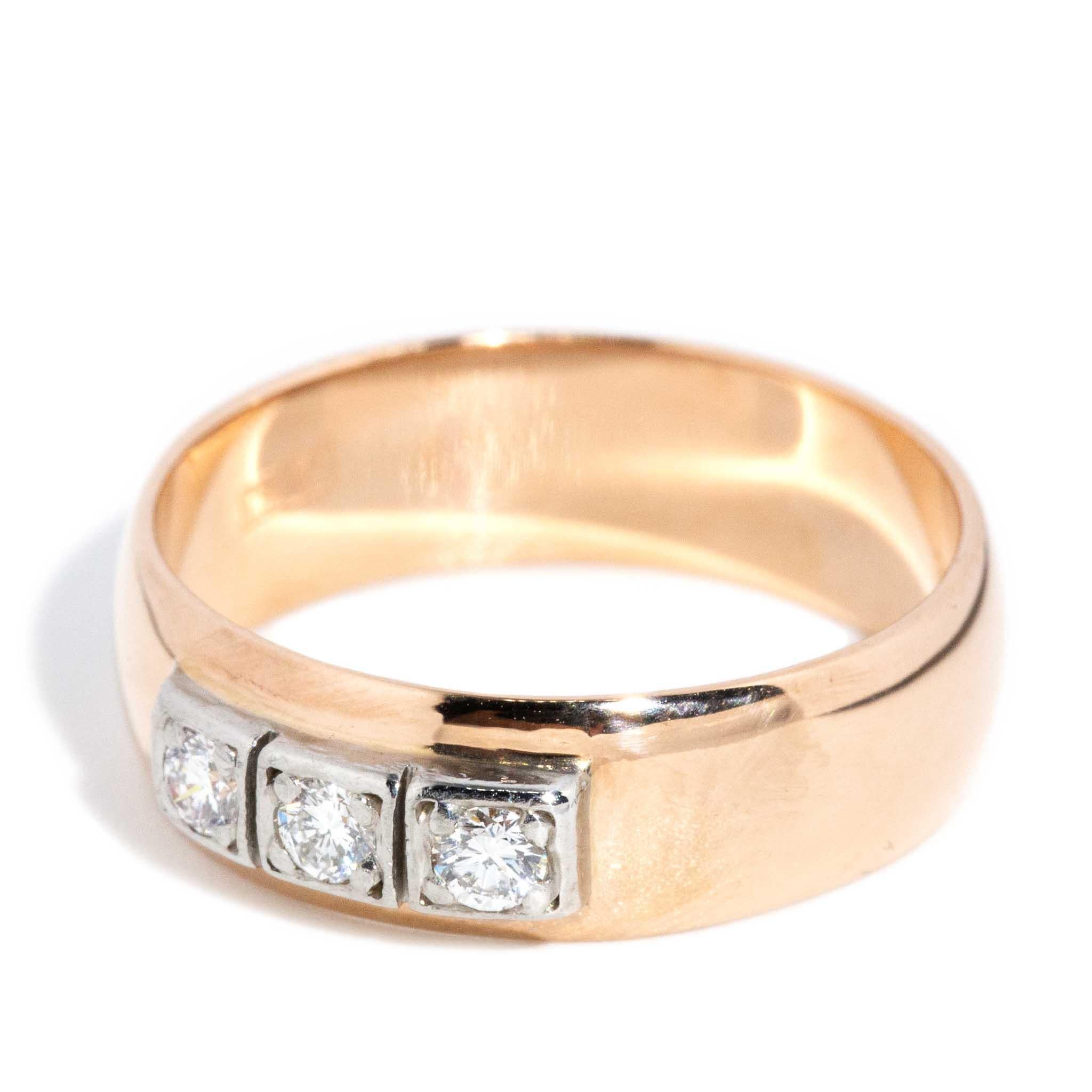 Moderne Bracelet vintage à trois pierres en or 14 carats avec diamants des années 1980 en vente