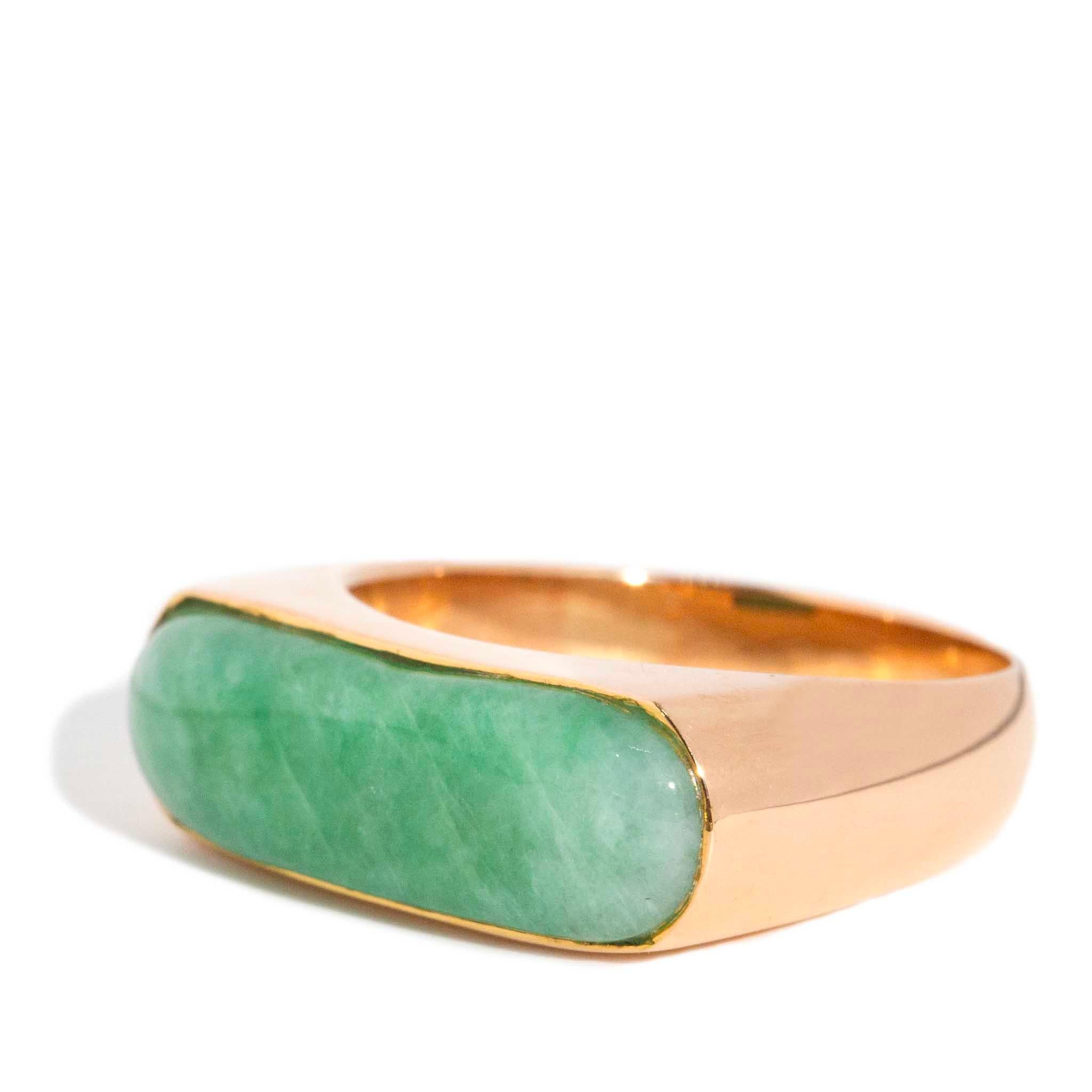 Women's Vintage Circa 1980s Elongated Solitaire Jadeite Jade Cabochon Ring 20 Carat Gold