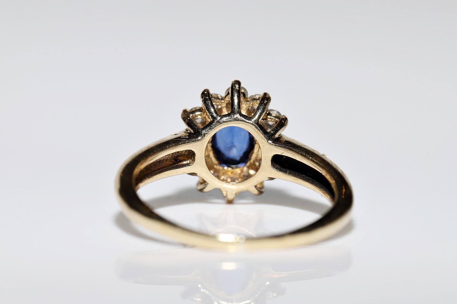 Vintage 18 Karat Gold Circa 1980er Jahre Gold Natürlicher Diamant und Saphir Dekorierter Ring  im Angebot 4
