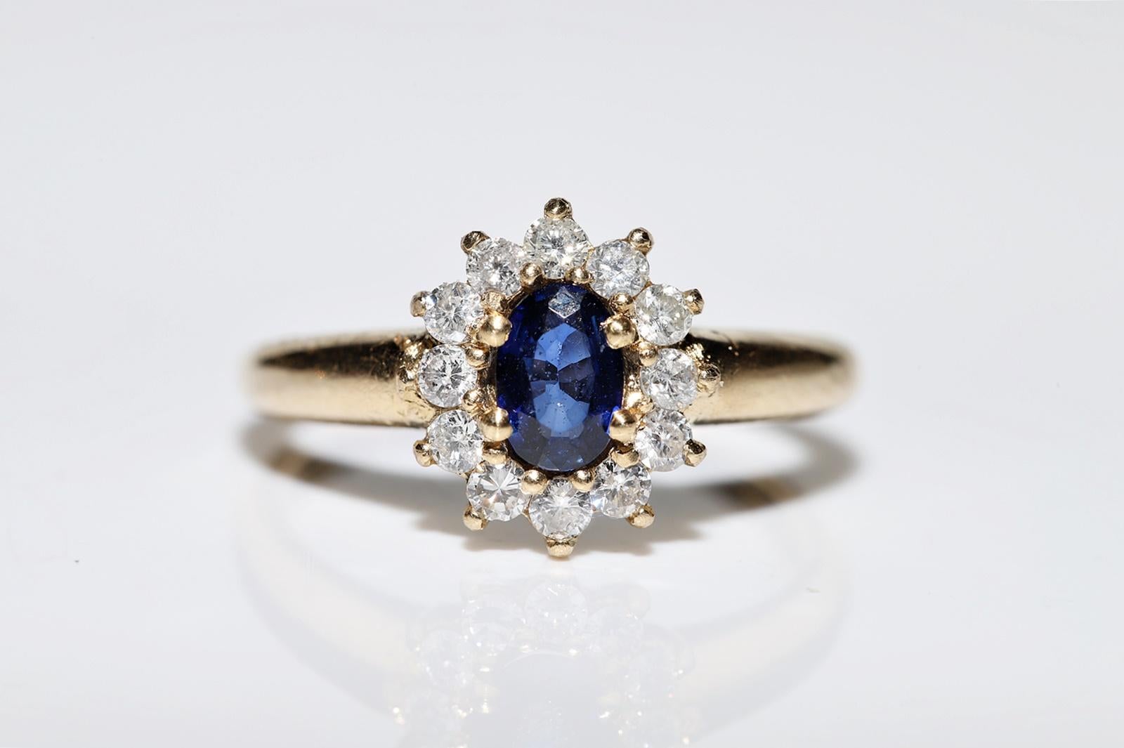 Vintage 18k Gold Circa 1980s Gold Natural Diamond And Sapphire Decorated Ring  In Good Condition For Sale In Fatih/İstanbul, 34