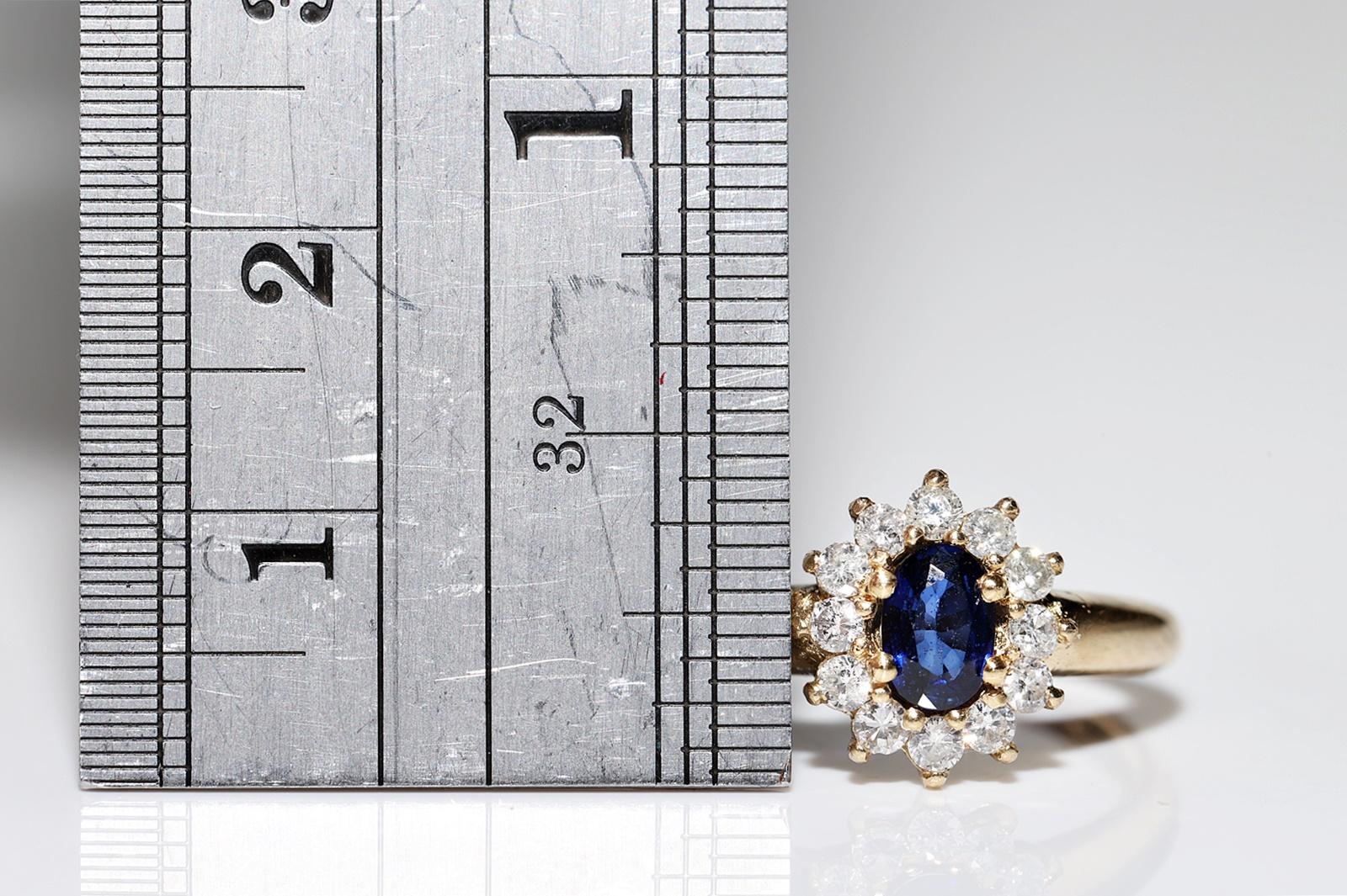 Vintage 18 Karat Gold Circa 1980er Jahre Gold Natürlicher Diamant und Saphir Dekorierter Ring  Damen im Angebot