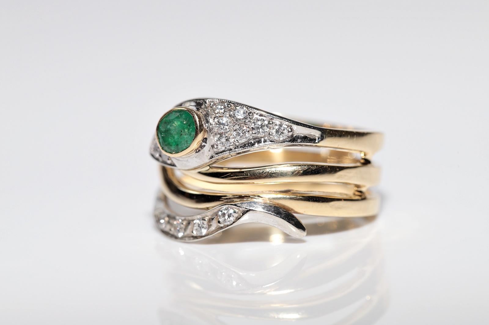Brilliant Cut Vintage Circa 1980s Handcrafted  18k Gold Natural Diamond And Emerald Snake Ring For Sale