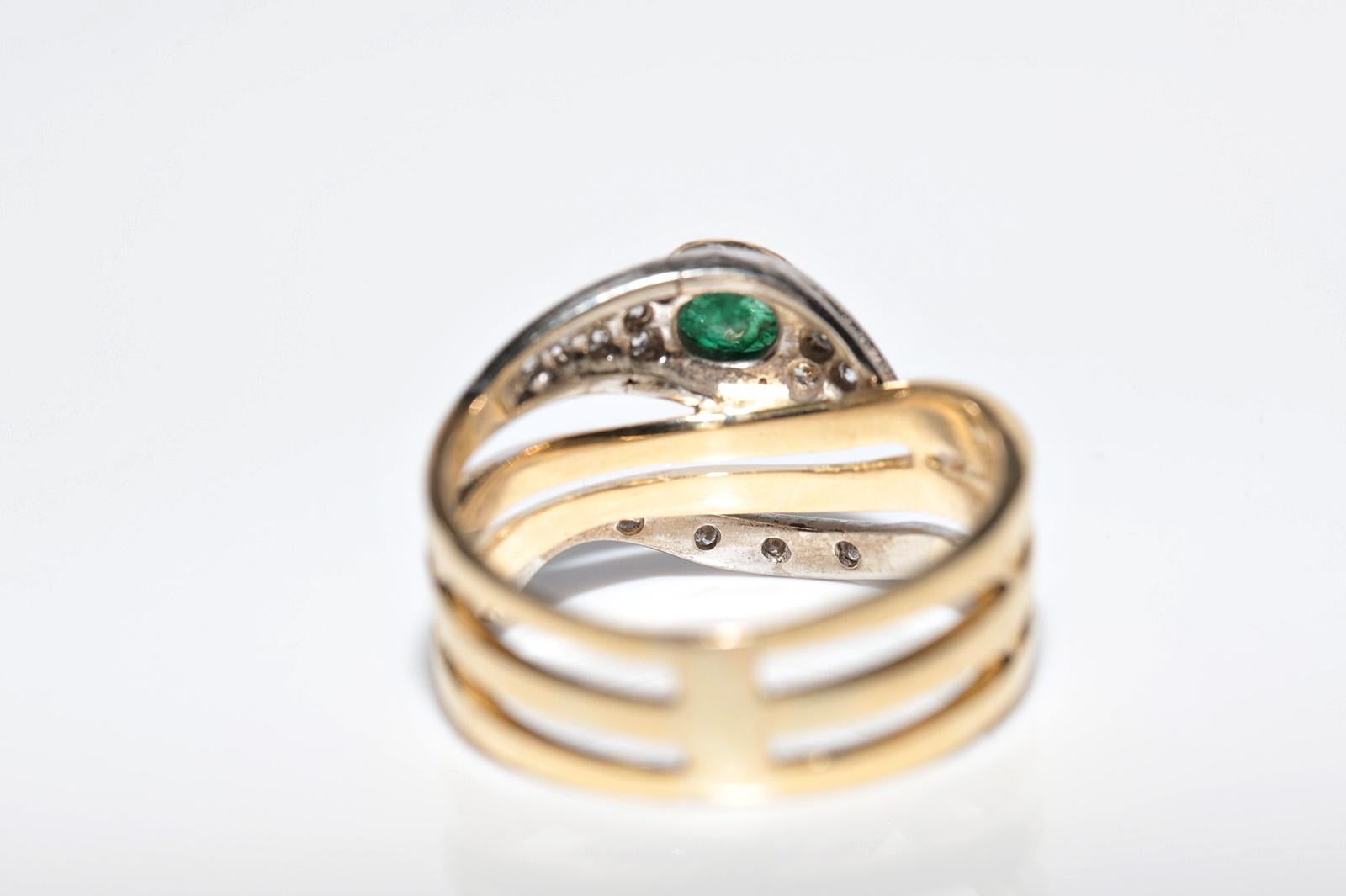 Women's Vintage Circa 1980s Handcrafted  18k Gold Natural Diamond And Emerald Snake Ring For Sale