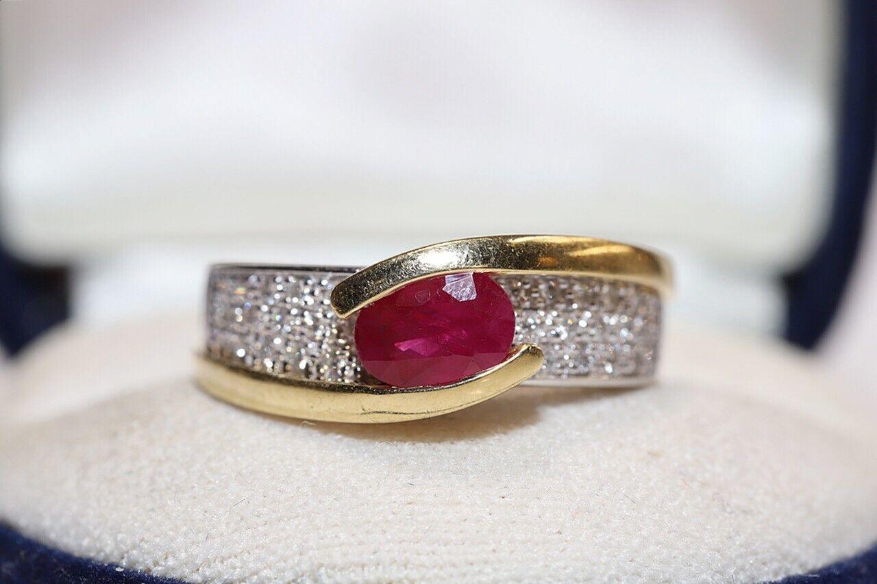 Vintage Circa 1980s Handcrafted 18k Gold Natural Diamond And Ruby Ring For Sale 6