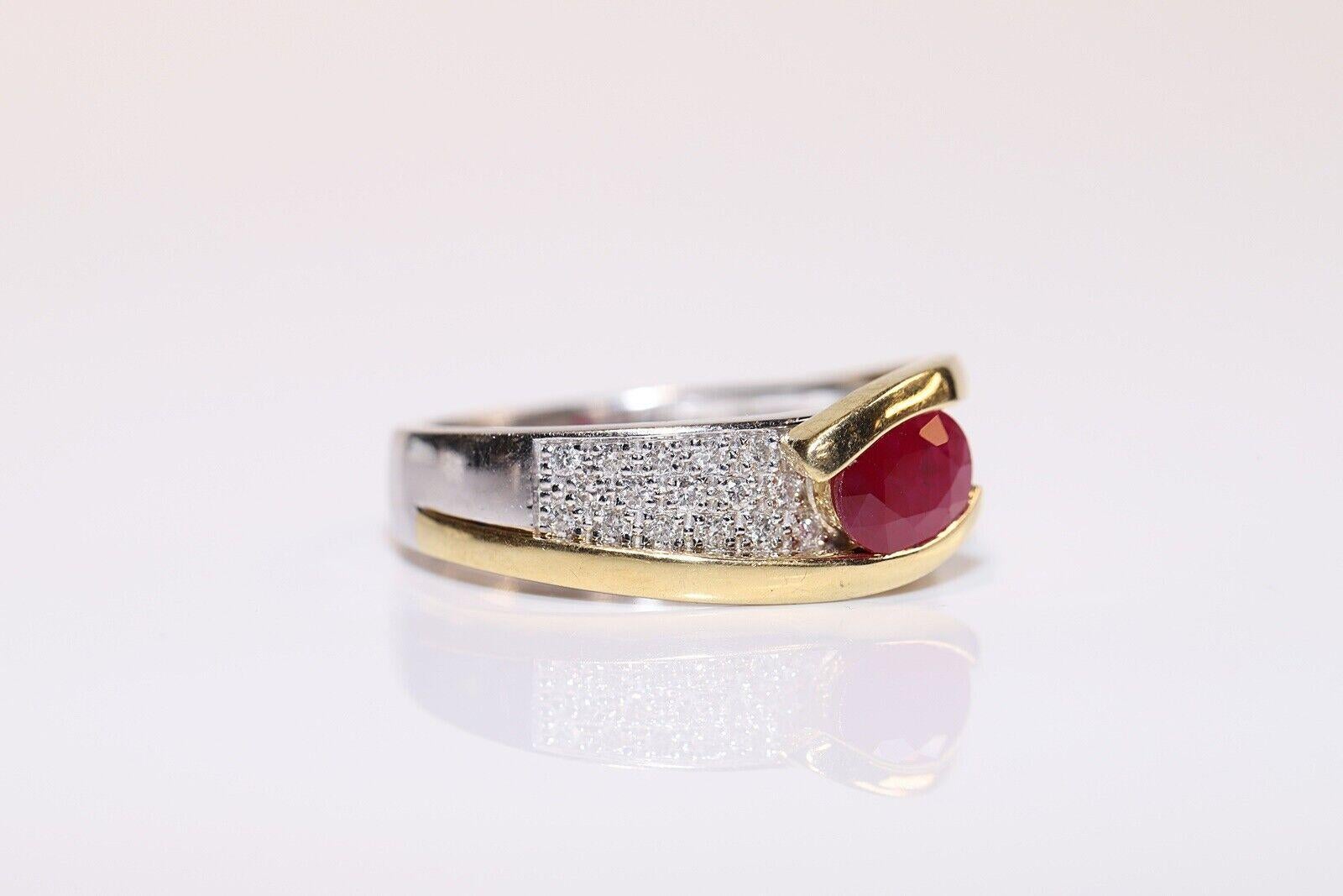 Brilliant Cut Vintage Circa 1980s Handcrafted 18k Gold Natural Diamond And Ruby Ring For Sale