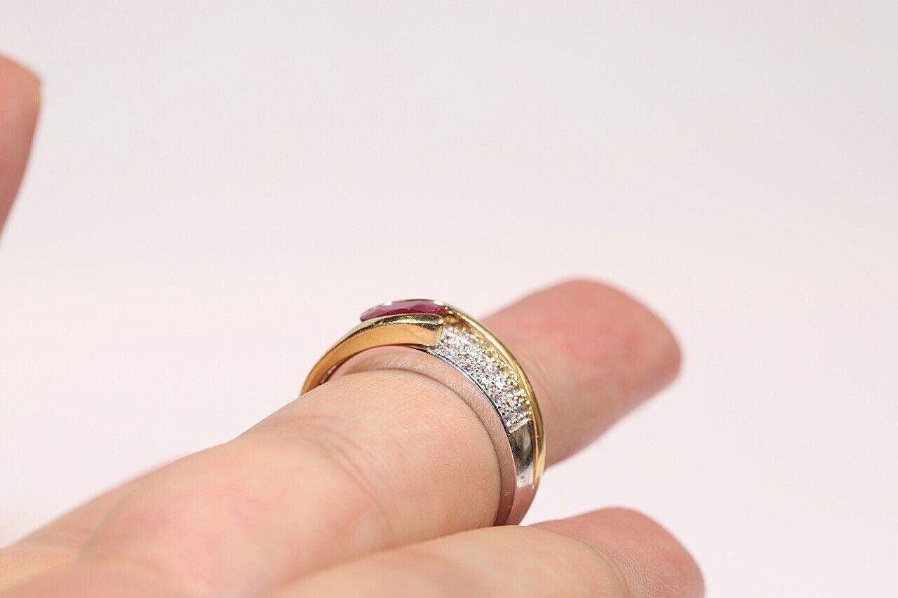 Vintage Circa 1980s Handcrafted 18k Gold Natural Diamond And Ruby Ring For Sale 3